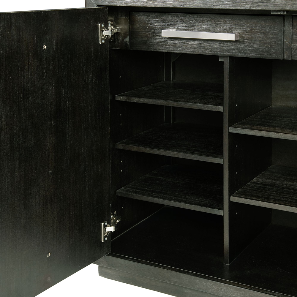 Donovan Dining Server | Ellesime International 