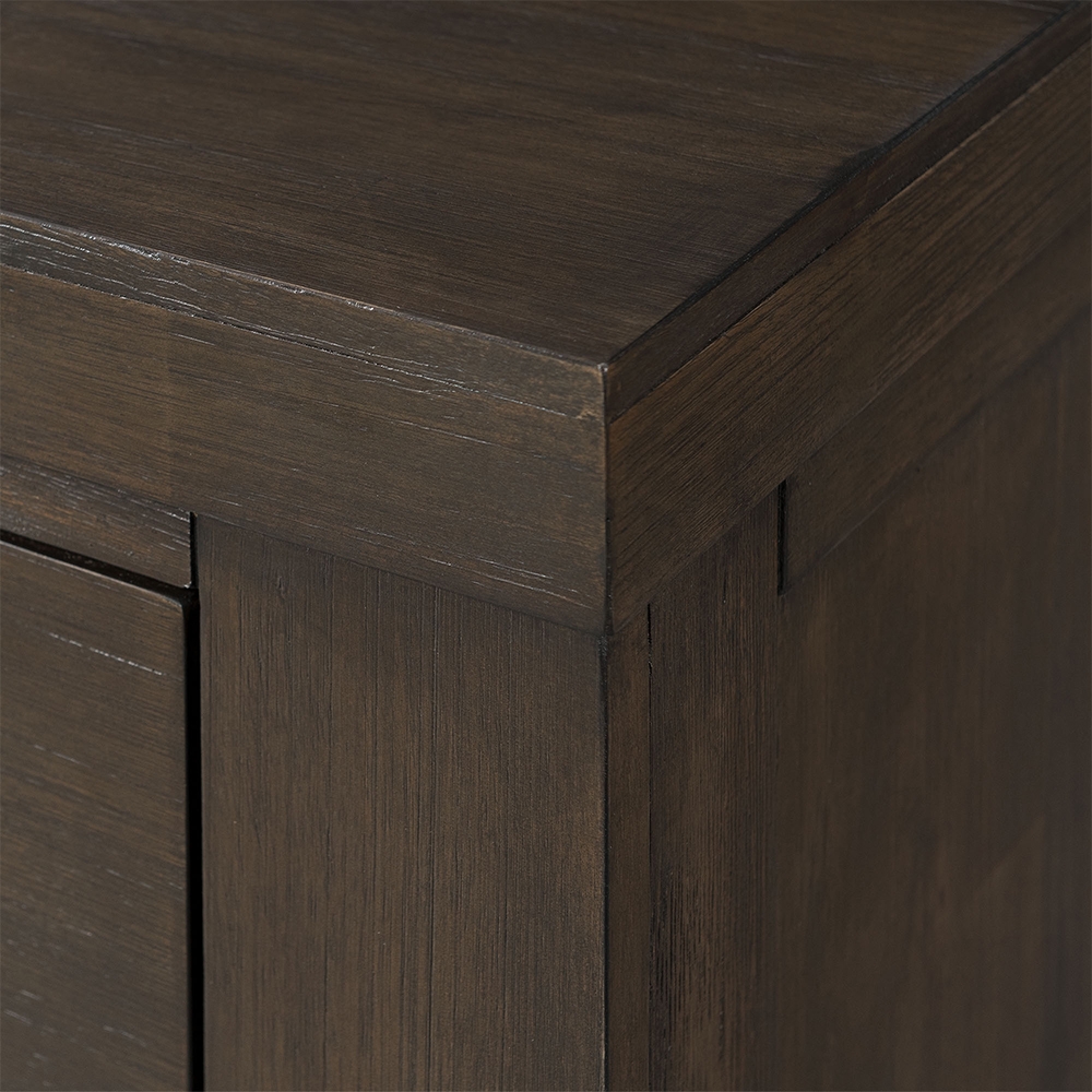 Grady Dining Server | Ellesime International 