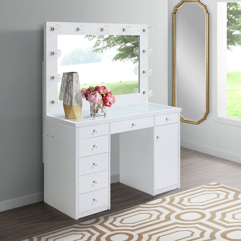 Amia Vanity  | Ellesime International 